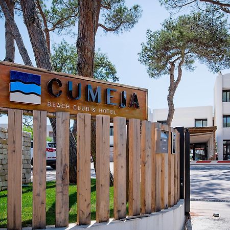 Cumeja Beach Club & Hotel Baia Domizia Esterno foto
