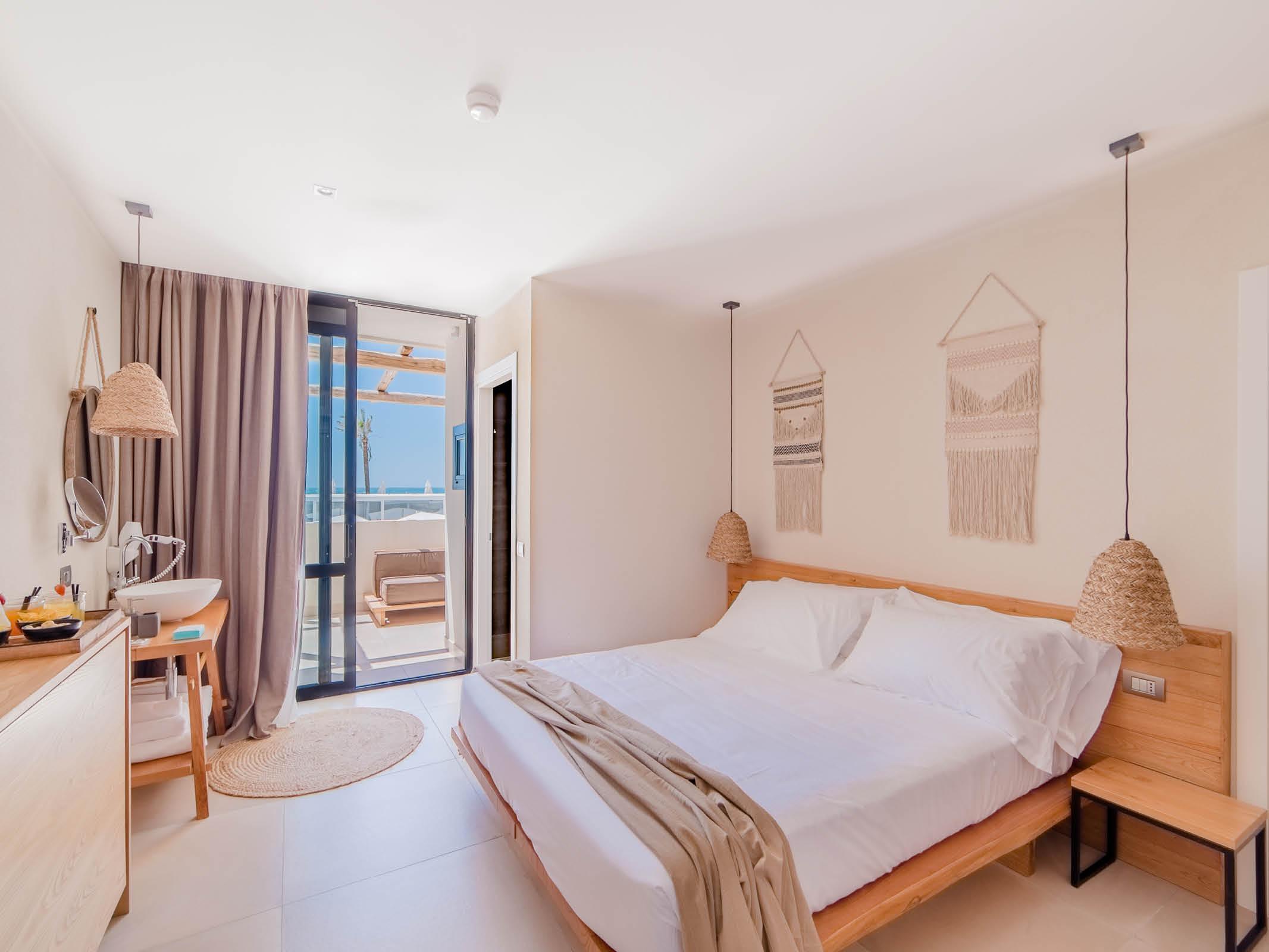 Cumeja Beach Club & Hotel Baia Domizia Esterno foto