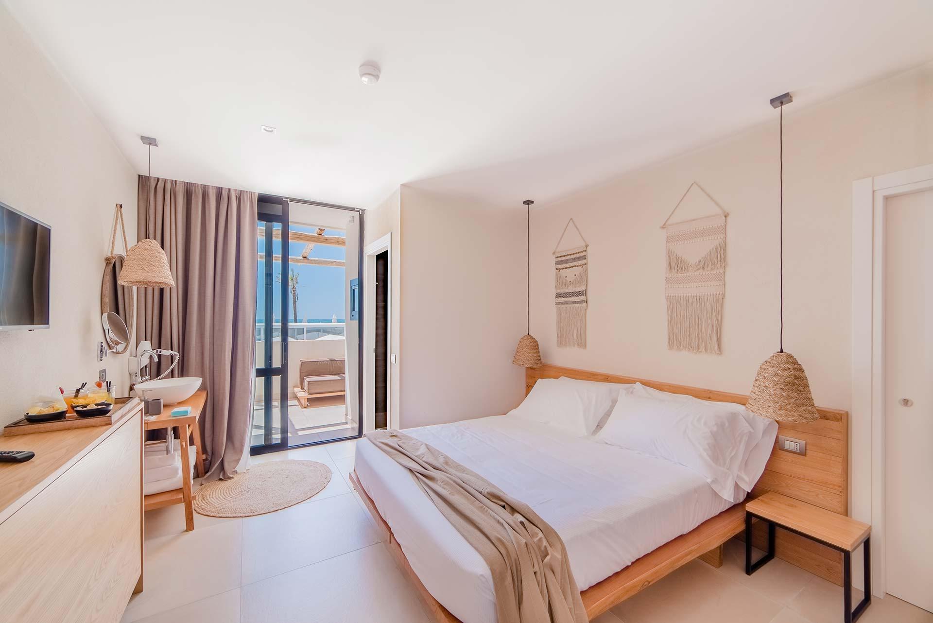 Cumeja Beach Club & Hotel Baia Domizia Esterno foto